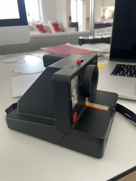 Polaroid one step + i-type camera