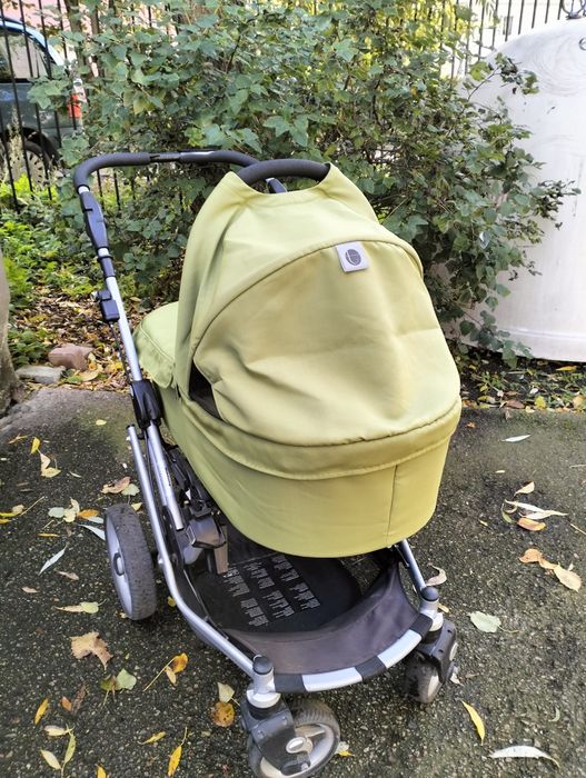 Ładny wózek dziecięcy Teutonia