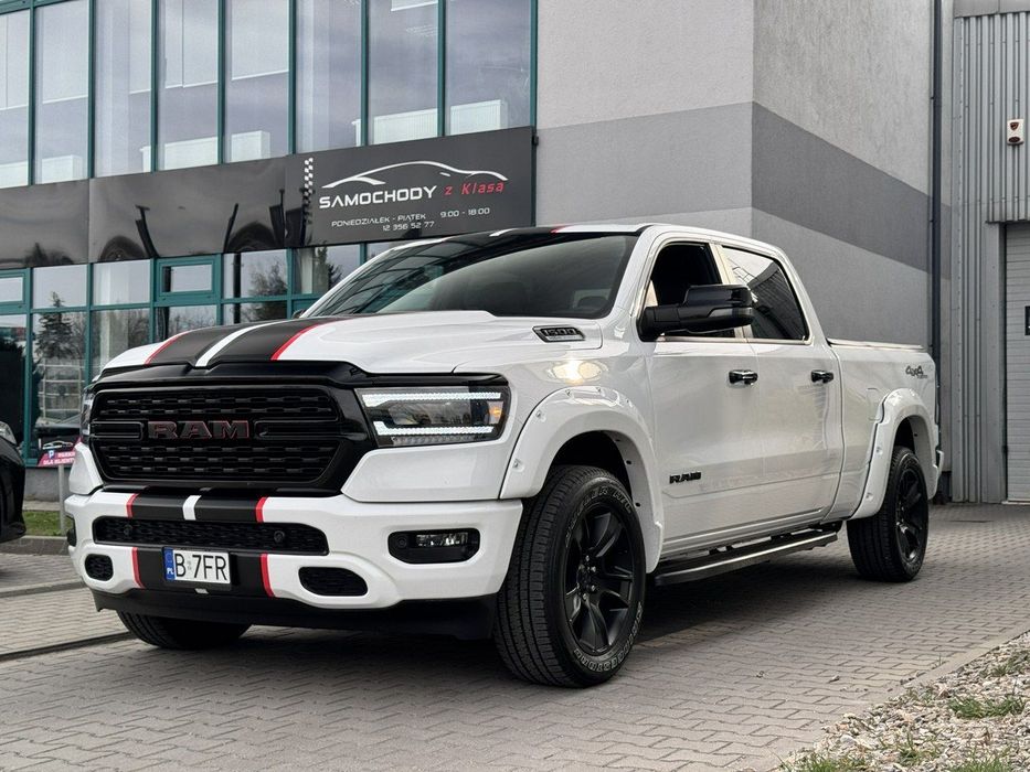 RAM 1500 5.7 V8 HEMI eTorque. Bezwypadkowy. Tylko 717 km!