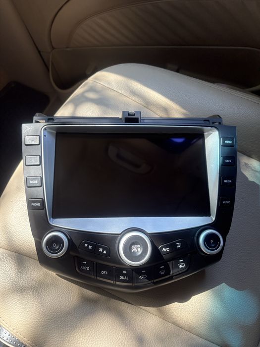 Android Auto CARPLAY
