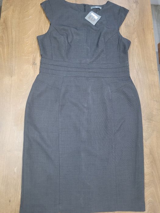 Nowa sukienka bhs w rozmiarze eur44