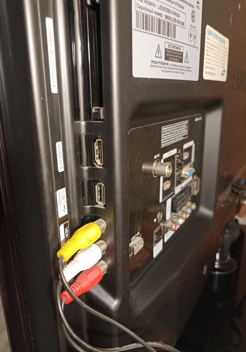 Продам Samsung LE32C550J1W.