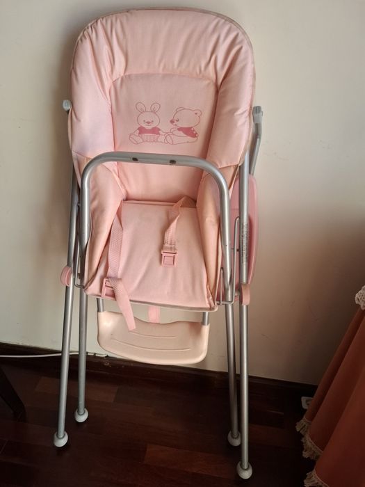 Cadeira da papa para menina