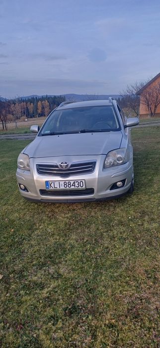 Toyota avensis 2.2