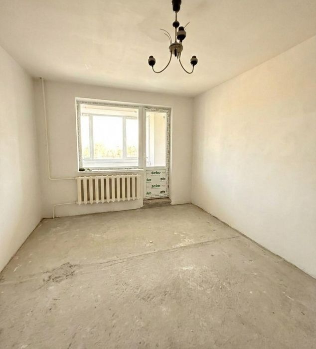 Продам УТЕПЛЕНУ 4-х ПАНЕЛЬКУ, ПРОСПЕКТ-Героїв Майдану, частково РЕМОНТ