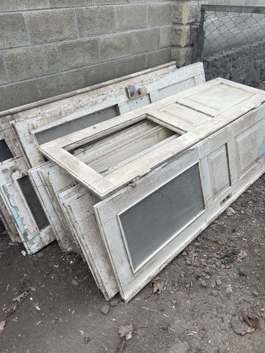 Деревяні двері безкоштовно