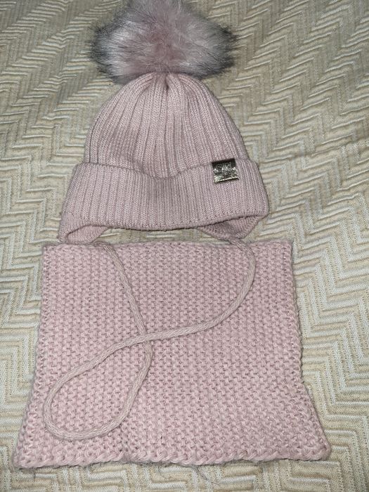 Зимова шапка для дівчинки