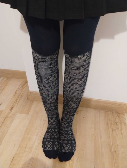 Jak nowe 140/146 rajstopy grubsze, Święta