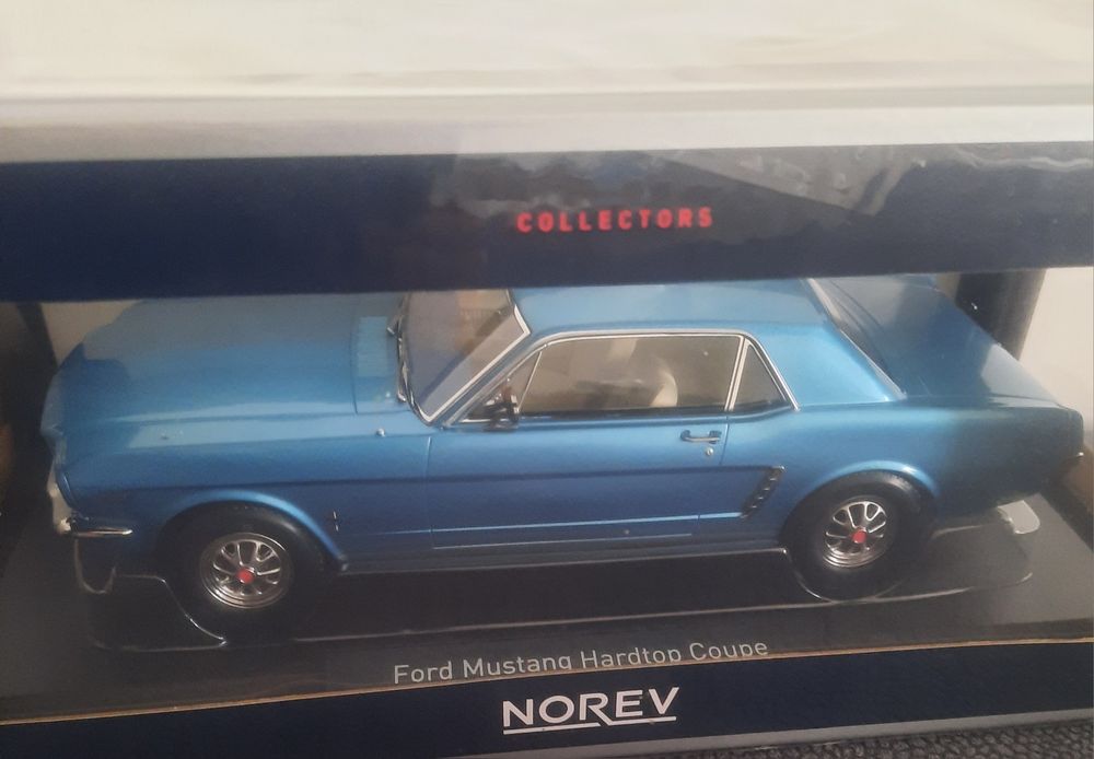 Model Ford Mustang Norev 1:18