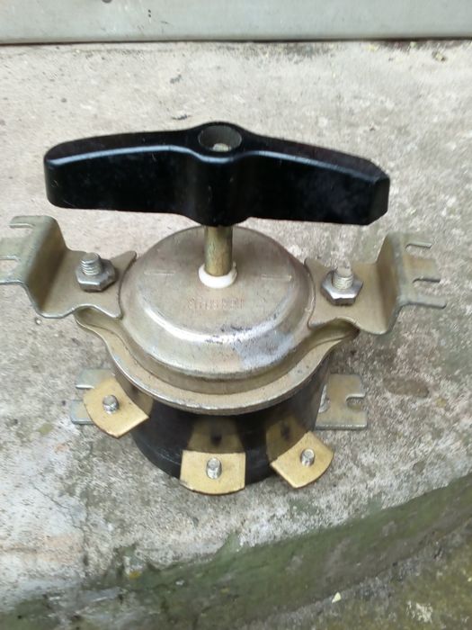 Переключатеь пвз-60-уз радянського виробництва стан нових