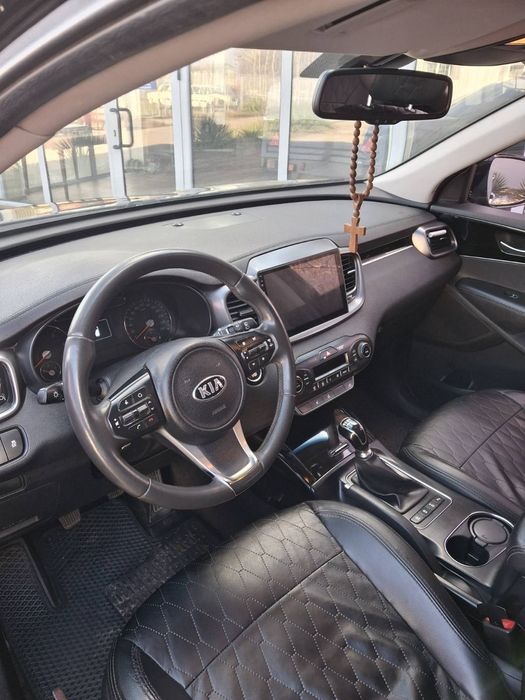 Продам Kia Sorento 2015 2,2 турбо дизель