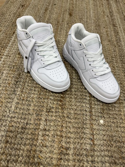 Off-white Promoção