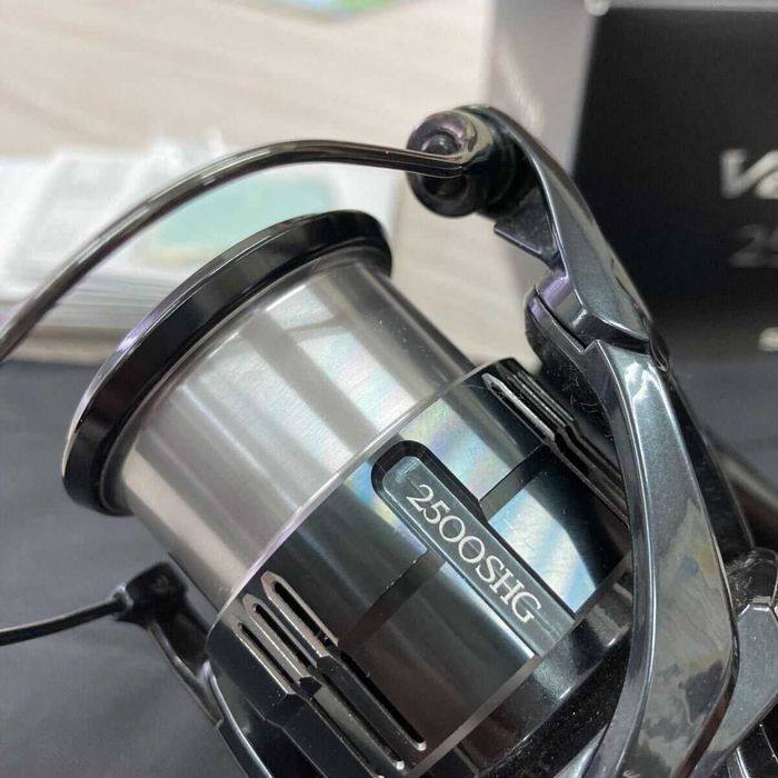 Shimano Vanquish 19 2500HGS. Стан 5+.