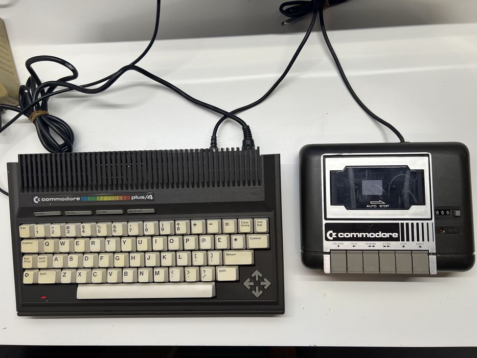 Commodore Plus 4 Box sprawny