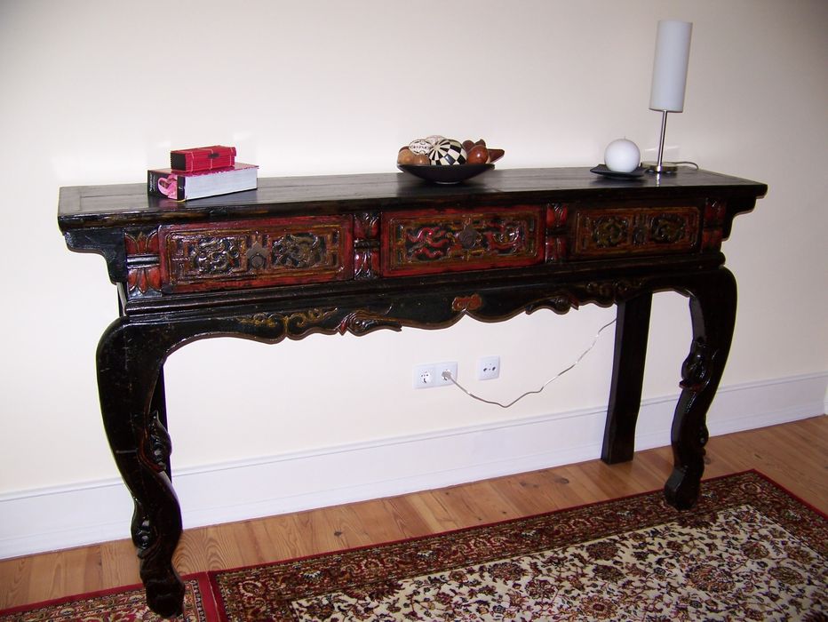 Consola Tibetana com 3 gavetas