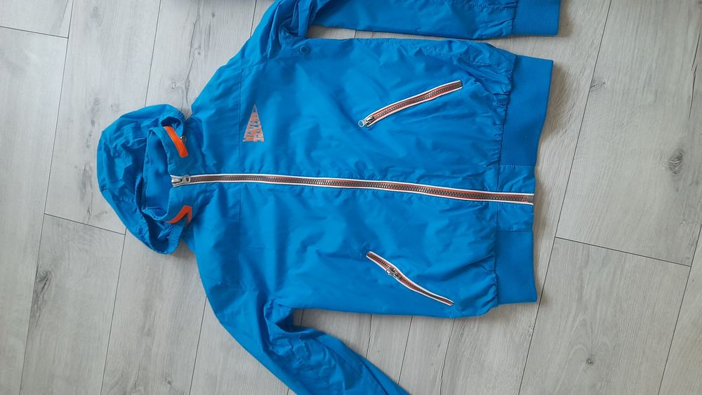 Kurtki przeciwdeszczowe , przeciwwiatrowe