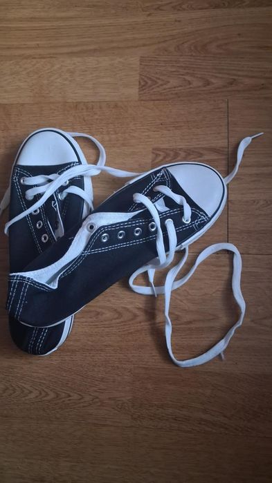 Sprzedam trampki nowe