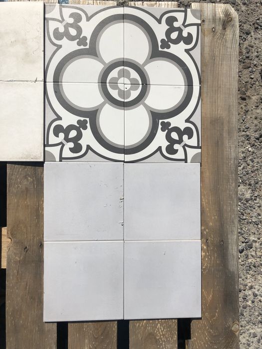 Плитка 18см на 18 см