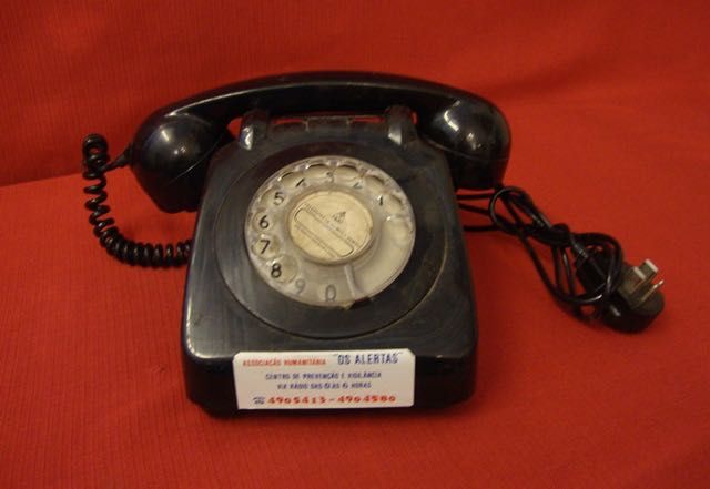 Dois Telefones antigos