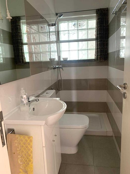 Moradia T4 para Arrendar — Caparide