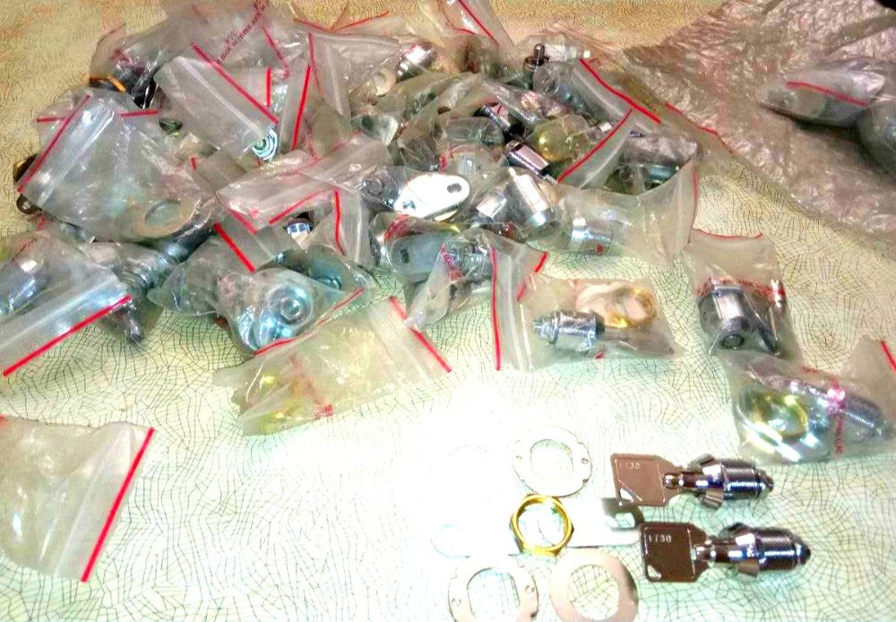 Продам новые тубулярные замки фирмы Wicl для игрового и вендингового о