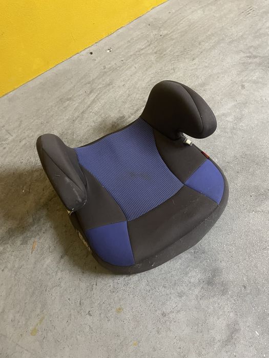 Assento elevatório auto
