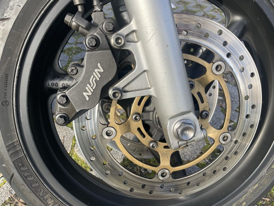 Honda Hornet 900 com varios extras