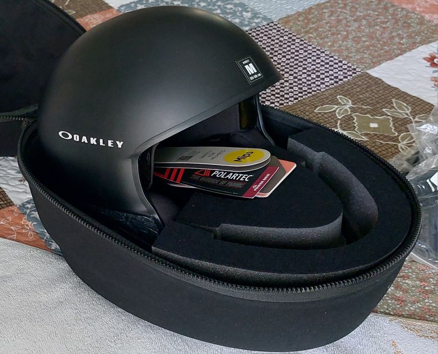 Гірськолижний шолом шлем OAKLEY ARC5