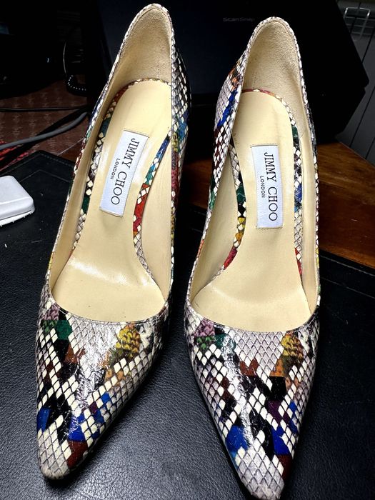 Sapatos de marca: Jimmy Choo, Yves Saint Laurent