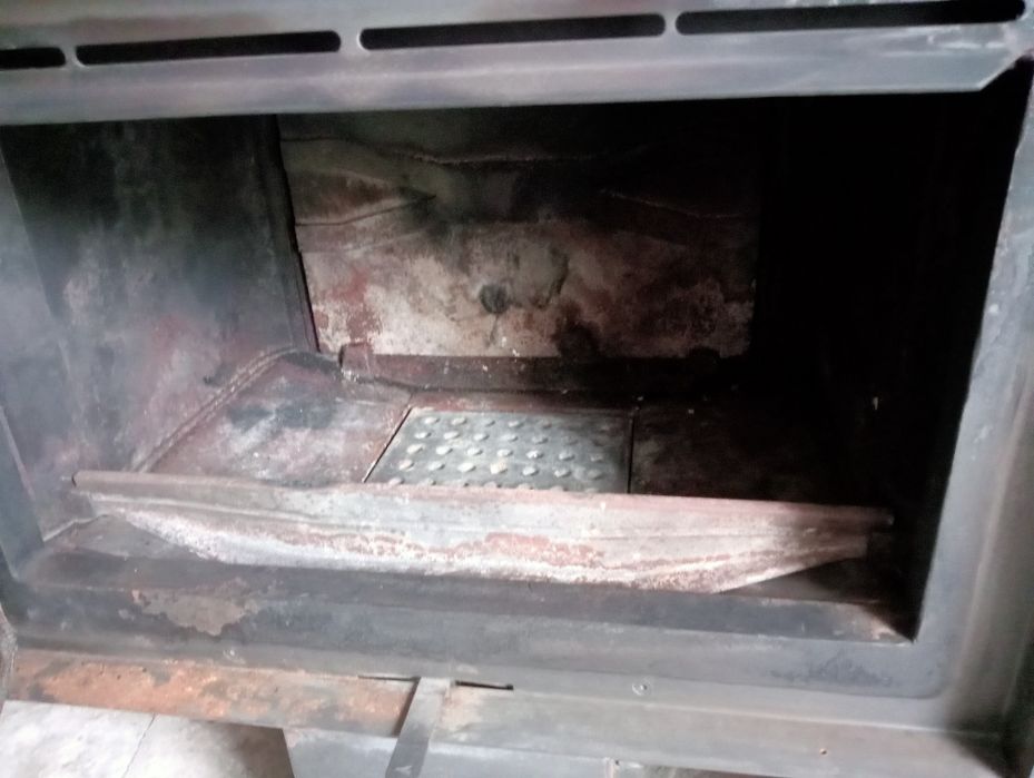Żeliwny wkład kominkowy kompletny BDB + rury  spalinowe + kolanko ,Transport