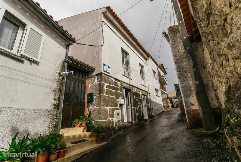 Moradia em Banda T2 / Covilhã, Aldeia do Souto