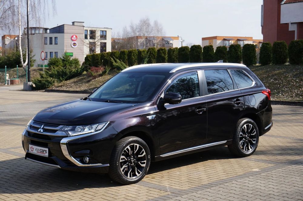 Mitsubishi Outlander 2.0 PHEV PHEV Plus 4WD  **Niski Przebieg ** Gwarancja 1 Rok **