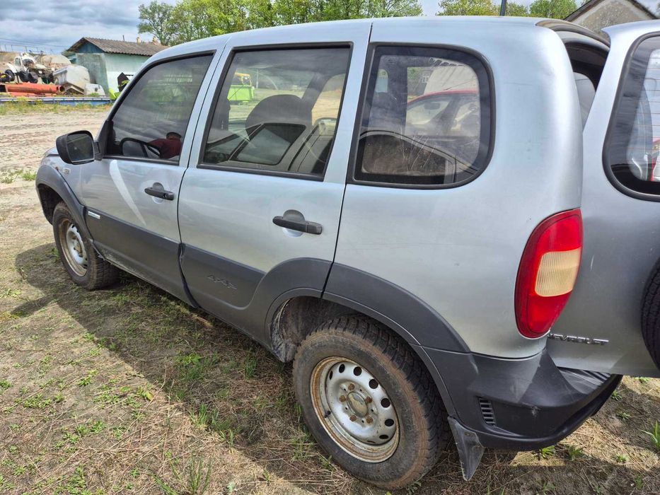 Автомобіль CHEVROLET NIVA -21230