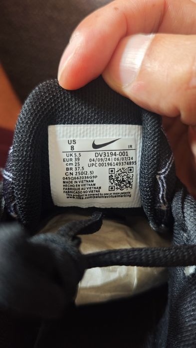 Nike Air Max Plus TN (Tamanho 39) – Modelo Apertado / Ver Medidas na Foto – Padrão Grid