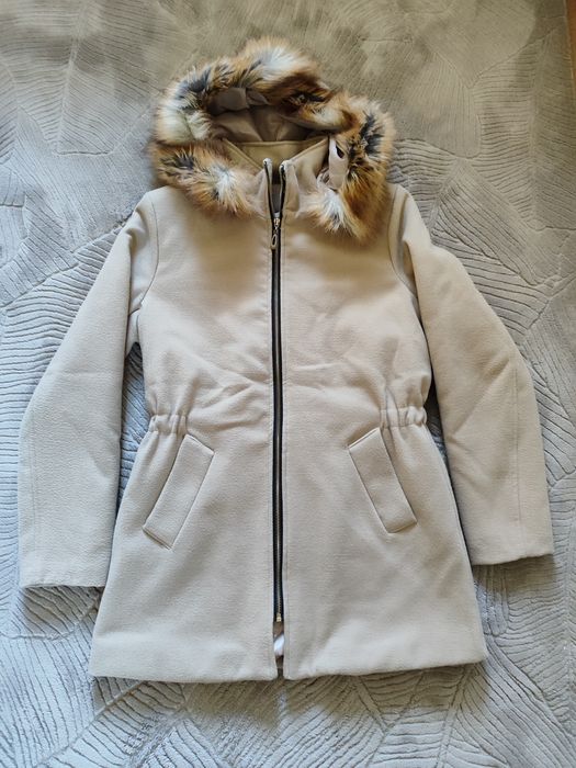 Płaszcz damski z kapturem