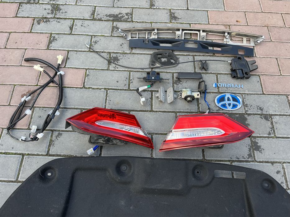 Toyota Camry 70 Фонарь Камера Замок Проводка Накладка Кришка комлект