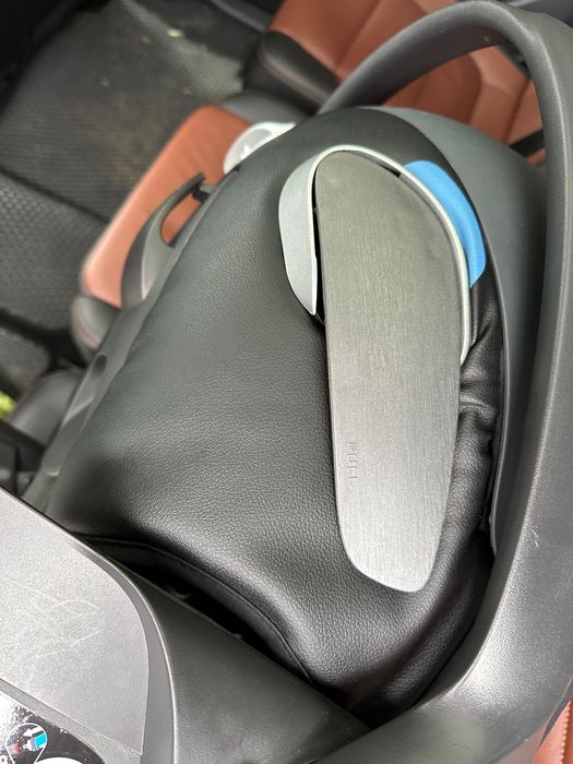 Продам автокрісло Cybex Cloud Z i-Size for Scuderia Ferrari Black