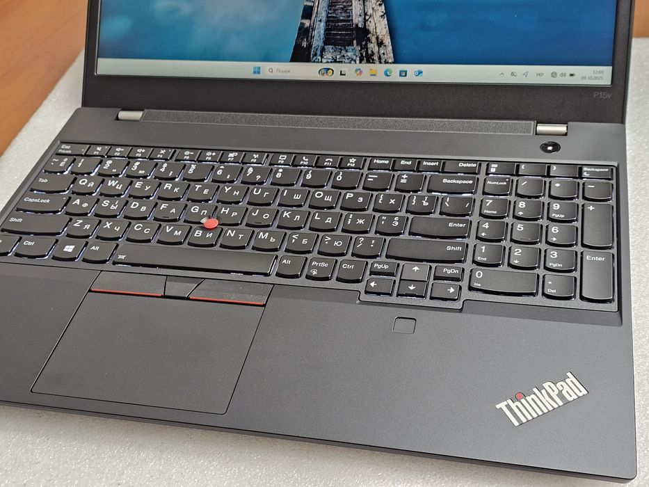Нові ноутбуки Lenovo ThinkPad P15v Gen 1, i7-10750H, 32/512Gb, Win Pro