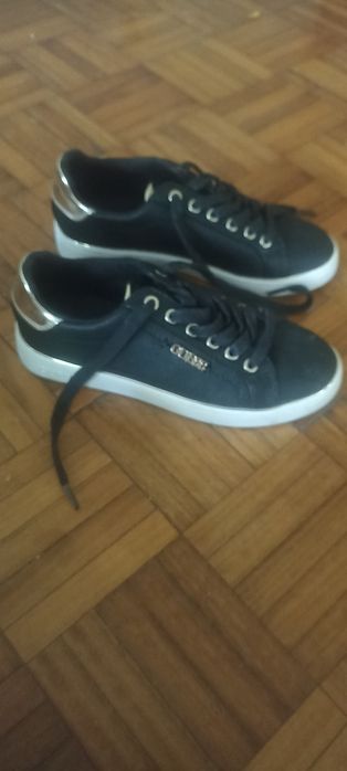 Sapatilhas Guess 36