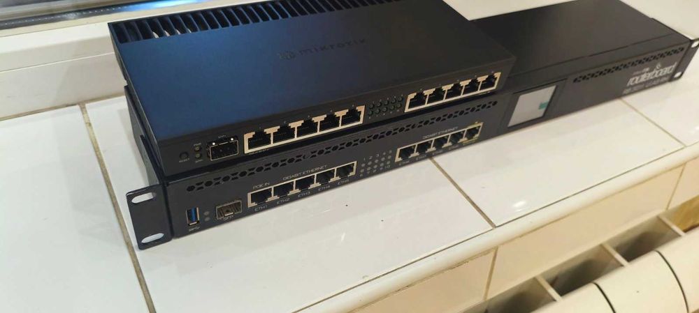 Мощный Mikrotik RB4011  и RB3011 Gigabit SFP usb LTE Роутер 10портов