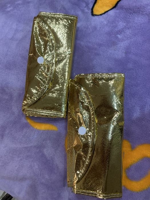 Золотая сумочка трансформер для упаковки подарков