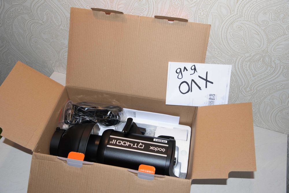 НОВЫЕ Студийные вспышки Godox QT400 II M - 3 штуки