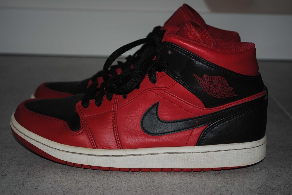 Buty Nike Air Jordan 1 Mid Gym Red and Black roz 41