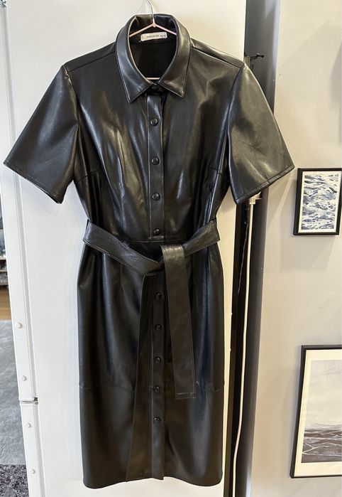 Платье под кожу Reserved