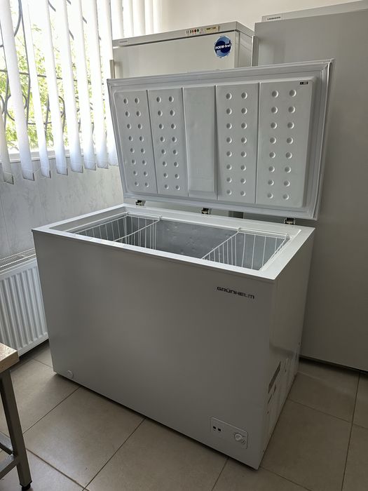 Морозильна камера GRÜNHELM CFM300