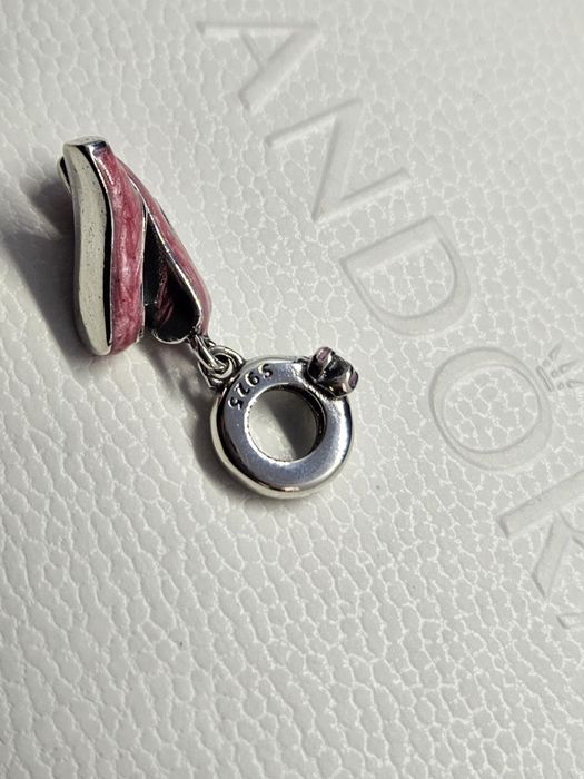 Nowy charms do bransoletki - srebro 925, baletki z napisem „dancing wi