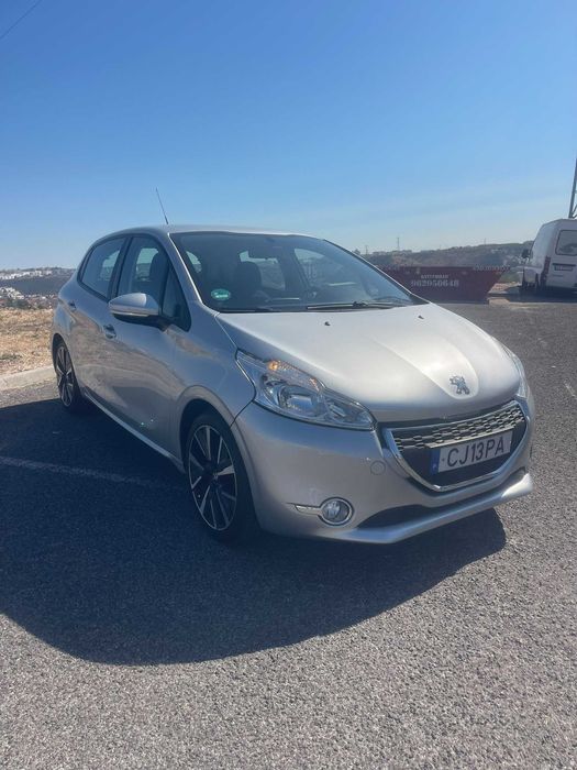 Peugeot 208 1.2 VTI 2015 149mKMS