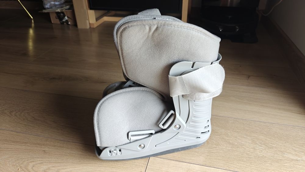 But ortopedyczny Qmed air walking boot M