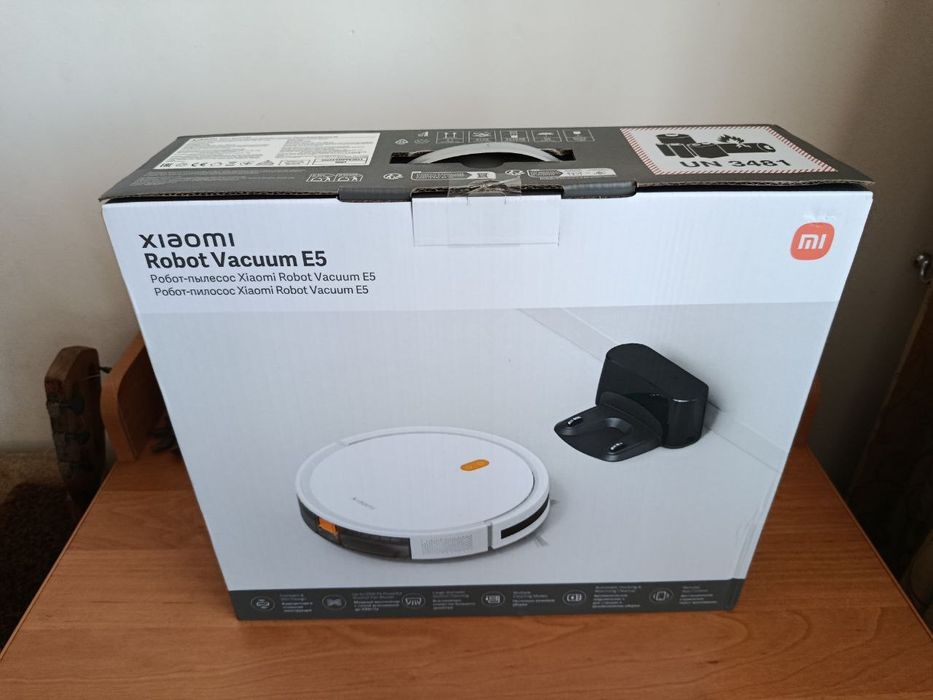Робот пилосос, новий, запакований