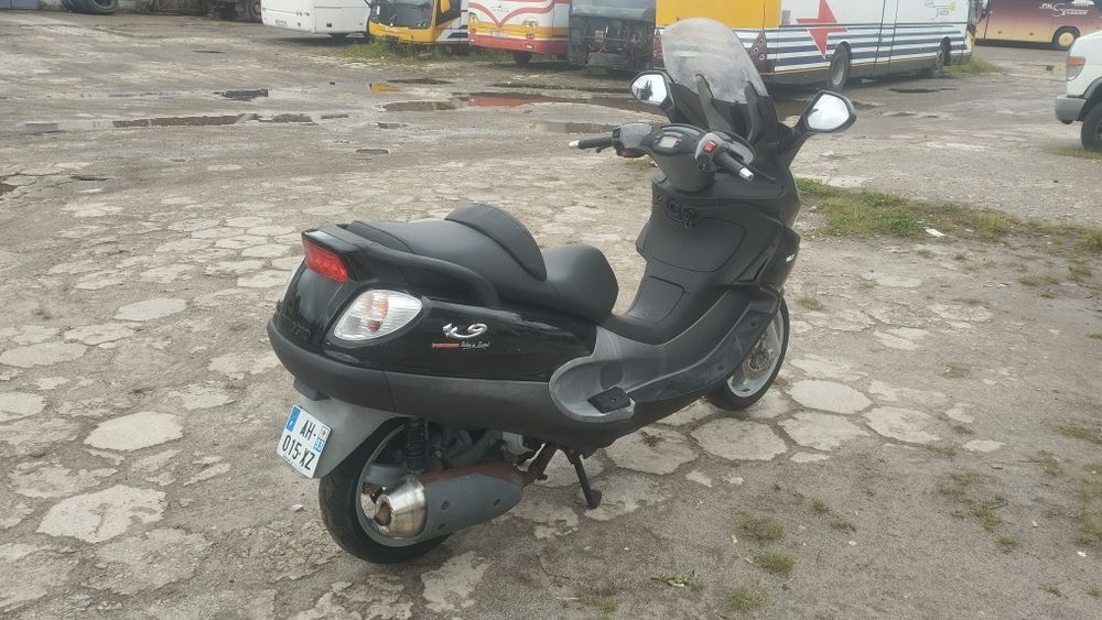 Piaggio X9 125 z 2004r na kat B xevo x8